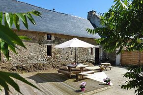 Semi-detached House, Saint-lo-d