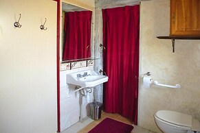 Semi-detached House, Saint-lo-d