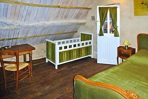 Semi-detached House, Saint-lo-d