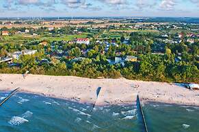 Terraced Houses Close to the Beach, Sianozety