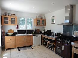 Pretty, Spacious Holiday Home With Private Pool