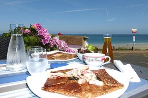 Holiday Home, Close to the Cote D'emeraude Beach-formerly TUI Ferienha