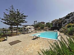 Igloo Home Plemmirio With Sea Access & Pool