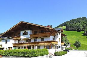 Apartment in Filzmoos With a Balcony