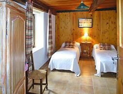 Holiday House With Private Garden in Redortiers