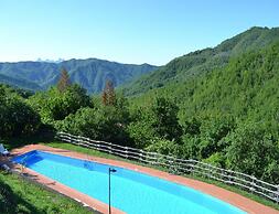 Holiday House With Private Garden in Redortiers