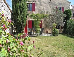 Holiday House With Private Garden in Redortiers