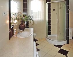 Spacious Holiday Home, Kolczewo