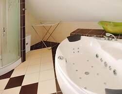 Spacious Holiday Home, Kolczewo