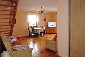 Holiday Home in Dargobadz With Fenced Garden