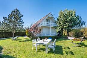 Large Holiday House With Terrace, Bobolin