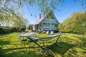 Large Holiday House With Terrace, Bobolin