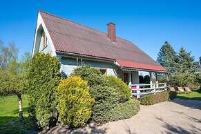 Large Holiday House With Terrace, Bobolin