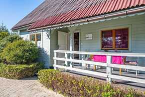 Large Holiday House With Terrace, Bobolin