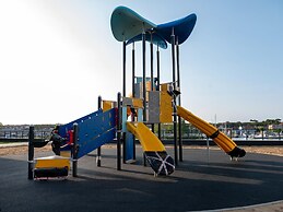 Nice Apartment Overlooking the River in Dziwnow