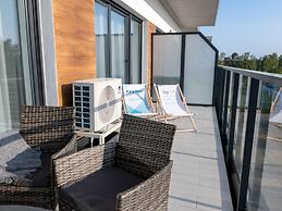 Nice Apartment Overlooking the River in Dziwnow