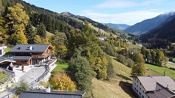 Chalet Glemmerl Mountain Lodge, Saalbach