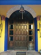 La casa de piedra y colores