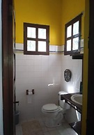 La casa de piedra y colores