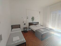 Dock Bay Lodge Hostel