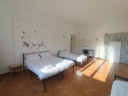 Dock Bay Lodge Hostel