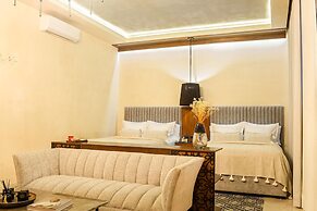 Adoro Hotel Boutique