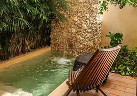 Adoro Hotel Boutique