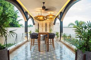 Adoro Hotel Boutique