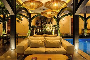 Adoro Hotel Boutique