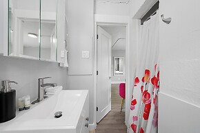 Chic City Retreat 93D