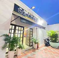 HOTEL NAPOLES