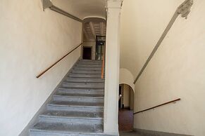 Mamo Florence - Borgo Santa Croce Apartment