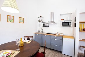 Mamo Florence - Borgo Santa Croce Apartment
