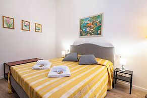 Mamo Florence - Borgo Santa Croce Apartment