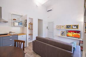 Mamo Florence - Borgo Santa Croce Apartment