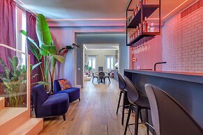 Penthouse with Private Spa & Gym - Mamo Florence