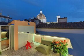 Penthouse with Private Spa & Gym - Mamo Florence
