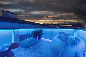 Penthouse with Private Spa & Gym - Mamo Florence