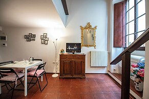 Mamo Florence - Borgo San Jacopo Apartment