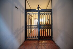 Mamo Florence - Borgo San Jacopo Apartment
