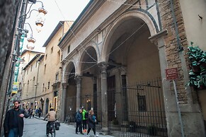 Mamo Florence - Borgo San Jacopo Apartment