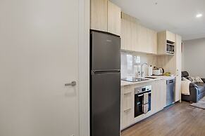 Augustus Harmony Apartment with Parking