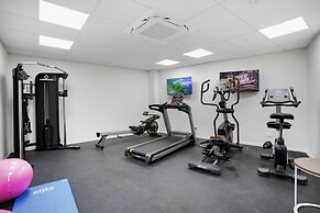 Augustus Harmony Apartment with Parking