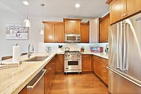 Black Rock Ridge by Luxury Mountain