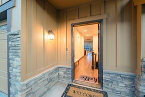 Black Rock Ridge by Luxury Mountain