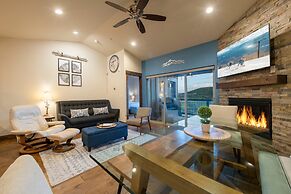 Black Rock Ridge by Luxury Mountain