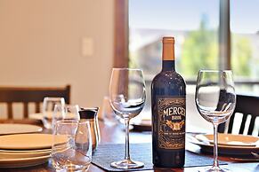 Black Rock Ridge by Luxury Mountain