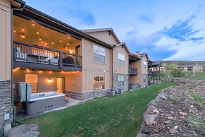 Black Rock Ridge by Luxury Mountain