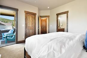 Black Rock Ridge by Luxury Mountain