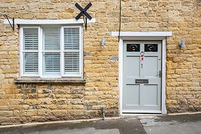 Windsor Cottage-Bolthole in heart of CN